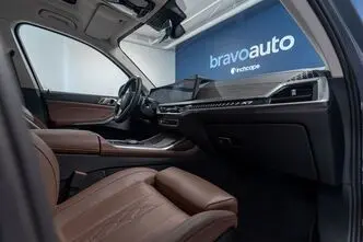 BMW X7, 3.0, 280 kW, гибрид, автомат, полный привод