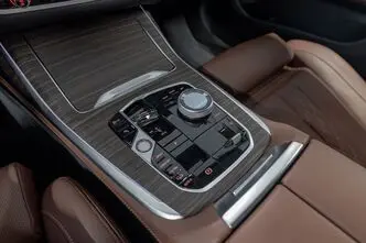 BMW X7, 3.0, 280 kW, гибрид, автомат, полный привод