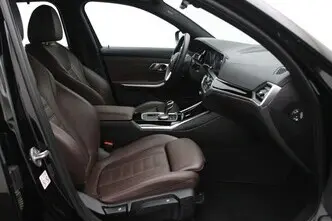 BMW 318, 2.0, 115 kW, petrol, automatic, rear-wheel drive