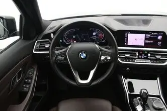 BMW 318, 2.0, 115 kW, petrol, automatic, rear-wheel drive