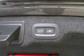 Volvo S90, 2.0, 184 kW, hybrid, automatic, front-wheel drive