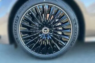 Mercedes-Benz E 200, 2.0, 150 kW, бензин, автомат