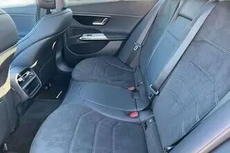 Mercedes-Benz E 200, 2.0, 150 kW, бензин, автомат