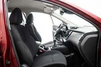 Nissan Qashqai, 1.3, 103 kW, бензин, механическая, передний привод