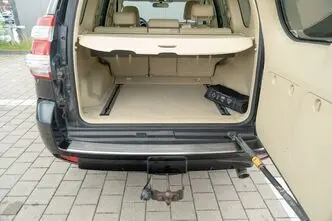 Toyota Land Cruiser, 2.8, 130 kW, diesel, automatic, four-wheel drive