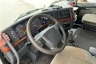 Volvo FH 12 460 6x2, 12.1, 338 kW, дизель, механическая, задний привод