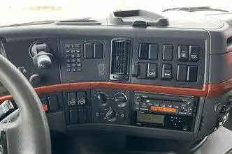 Volvo FH 12 460 6x2, 12.1, 338 kW, дизель, механическая, задний привод
