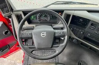 Volvo FM 330 6x2*4, 248 kW, дизель, автомат