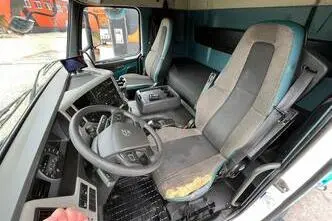 Volvo FM 330 4x2, 250 kW, diesel, automatic