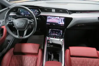 Audi e-tron, 226 kW, elekter, automaat, nelikvedu