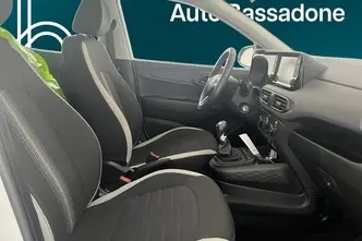 Hyundai i10, 1.0, 49 kW, petrol, manual, front-wheel drive
