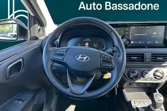 Hyundai i10, 1.0, 49 kW, petrol, manual, front-wheel drive