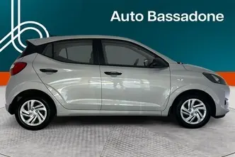 Hyundai i10, 1.0, 49 kW, petrol, manual, front-wheel drive