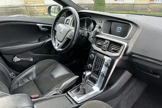 Volvo V40, 2.0, 88 kW, diesel, manual, front-wheel drive