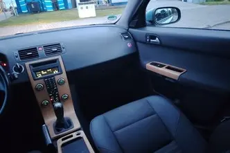 Volvo V50, 2.4, 132 kW, diisel, manuaal, esivedu