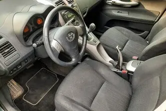 Toyota Auris, 1.6, 91 kW, bensiin, automaat, esivedu