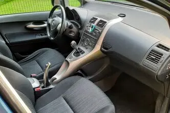 Toyota Auris, 1.6, 91 kW, bensiin, automaat, esivedu