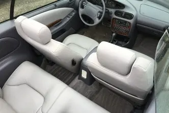 Chrysler Stratus, 2.5, 120 kW, bensiin, automaat, esivedu