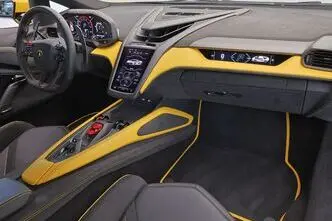 Lamborghini Revuelto, 6.5, 607 kW, hübriid, automaat, nelikvedu
