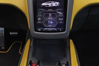 Lamborghini Revuelto, 6.5, 607 kW, hübriid, automaat, nelikvedu