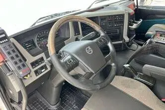 Volvo FM 330 6x2*4, 250 kW, diesel, automatic