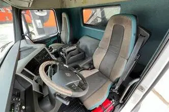 Volvo FM 330 6x2*4, 250 kW, diesel, automatic