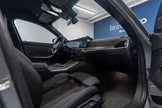 BMW 320, 2.0, hybrid, automatic, four-wheel drive