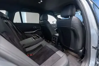 BMW 320, 2.0, hybrid, automatic, four-wheel drive