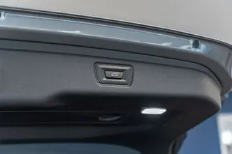 BMW 320, 2.0, hybrid, automatic, four-wheel drive