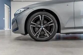 BMW 320, 2.0, hybrid, automatic, four-wheel drive