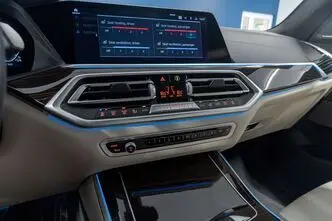 BMW X5, 3.0, 210 kW, plug-in hybrid, automatic, four-wheel drive