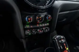 MINI Cooper, 1.5, 100 kW, bensiin, automaat, esivedu