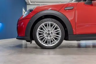MINI Cooper, 1.5, 100 kW, bensiin, automaat, esivedu