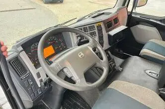 Volvo FL 280 4x2, 210 kW, diesel, automatic