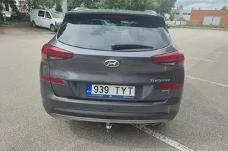Hyundai Tucson, 1.6, 100 kW, дизель, автомат, полный привод