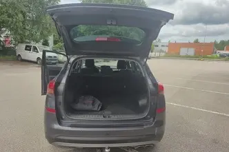 Hyundai Tucson, 1.6, 100 kW, дизель, автомат, полный привод