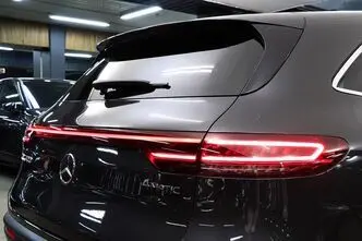 Mercedes-Benz EQC, 135 kW, электричество, автомат, полный привод