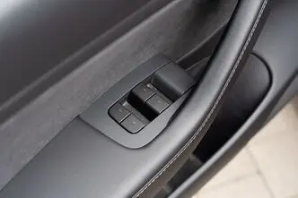 Tesla Model 3, 324 kW, electric, automatic, four-wheel drive