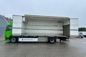 Volvo FM330, 250 kW, diesel, automatic