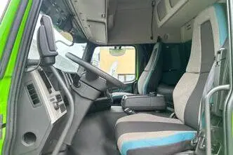 Volvo FM330, 250 kW, diesel, automatic
