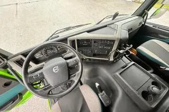 Volvo FM330, 250 kW, diesel, automatic