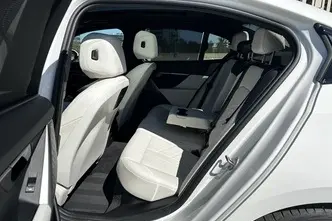 BMW 550, 3.0, 230 kW, plug-in hybrid, automatic, four-wheel drive