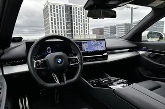BMW 520, 2.0, 145 kW, hybrid, automatic, four-wheel drive