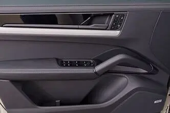 Porsche Cayenne, 3.0, 224 kW, pistikhübriid, automaat, nelikvedu