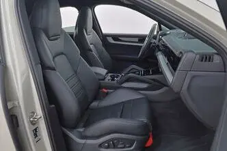 Porsche Cayenne, 3.0, 224 kW, pistikhübriid, automaat, nelikvedu