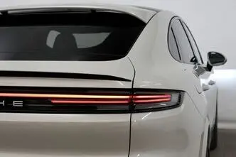 Porsche Cayenne, 3.0, 224 kW, pistikhübriid, automaat, nelikvedu