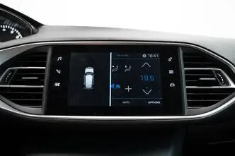 Peugeot 308, 1.2, 96 kW, бензин, механическая, передний привод