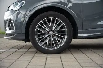 Audi Q3, 2.0, 140 kW, бензин, автомат, полный привод