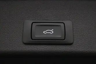 Audi A4, 2.0, 100 kW, гибрид, автомат, передний привод
