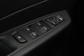Renault Captur, 0.9, 66 kW, бензин, механическая, передний привод